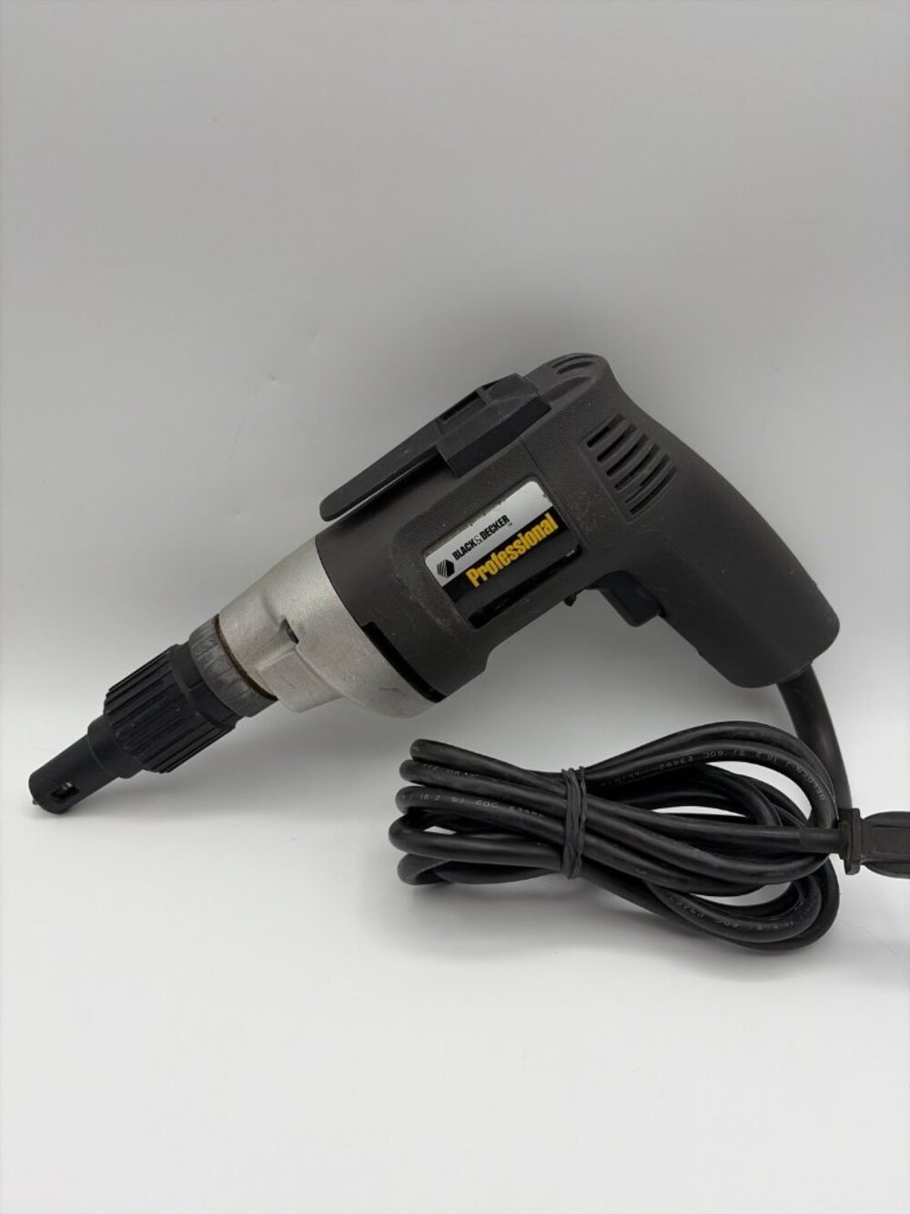 Black and Decker Professional 2033 Drywall Scrugun Screw Gun 2500 RPM Working